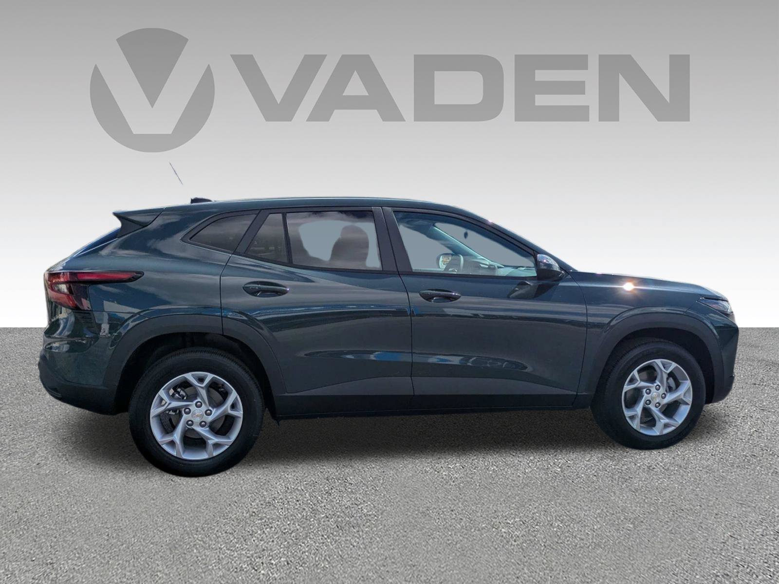 New 2026 Chevrolet Trax LS w/ LS Convenience Package FWD image 23