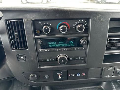 Used 2023 GMC Savana 2500 w/ Driver Convenience Package RWD image 18