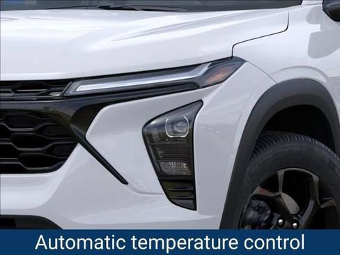 New 2026 Chevrolet Trax LT w/ Driver Confidence Package FWD image 11
