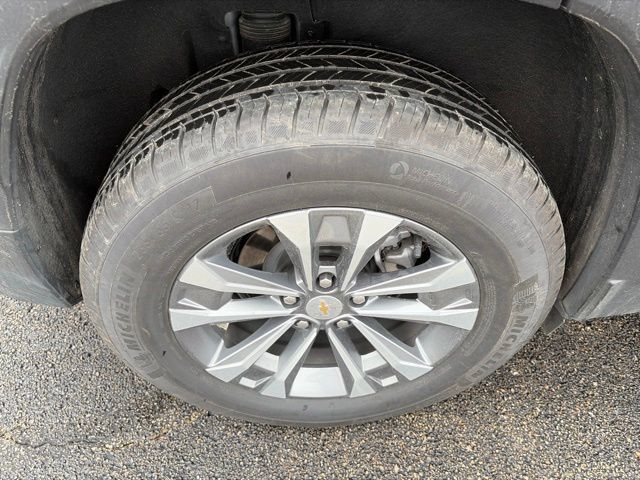 Used 2026 Chevrolet Equinox LT AWD/4WD image 5