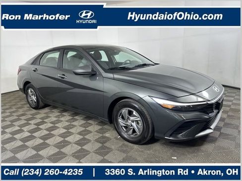 Used 2025 Hyundai Elantra SE w/ Cargo Package image 1