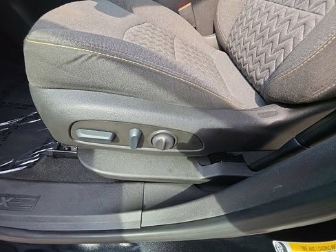 Used 2023 Chevrolet Equinox LT AWD/4WD image 28