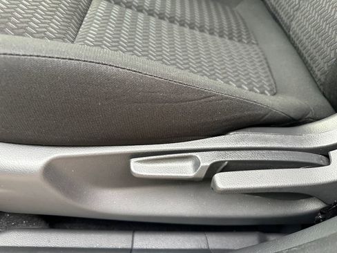 Used 2025 Mitsubishi Eclipse Cross LE image 13