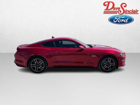 Used 2022 Ford Mustang GT Premium w/ Equipment Group 401A RWD image 5