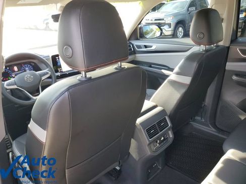 Used 2024 Volkswagen Atlas Peak Edition SEL AWD/4WD image 15