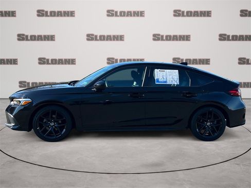 Used 2023 Honda Civic Sport image 2