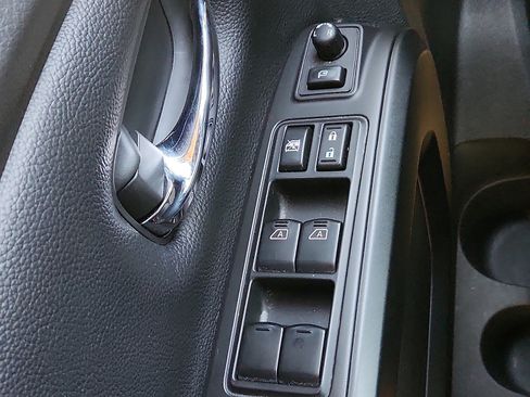 Used 2022 Nissan Titan PRO-4X w/ Pro-4x Convenience Package image 22