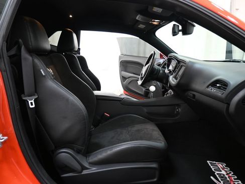 Used 2022 Dodge Challenger R/T Scat Pack RWD image 6