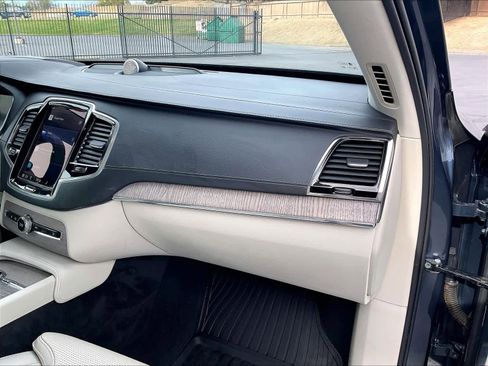 Used 2023 Volvo XC90 T8 Ultimate w/ Protection Package Premier image 19