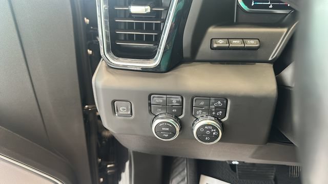 Used 2025 GMC Sierra 1500 Denali AWD/4WD image 16
