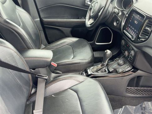 Used 2019 Jeep Compass Limited image 29