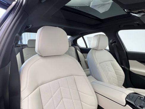 New 2026 BMW 530i 530i w/ Premium Package image 7