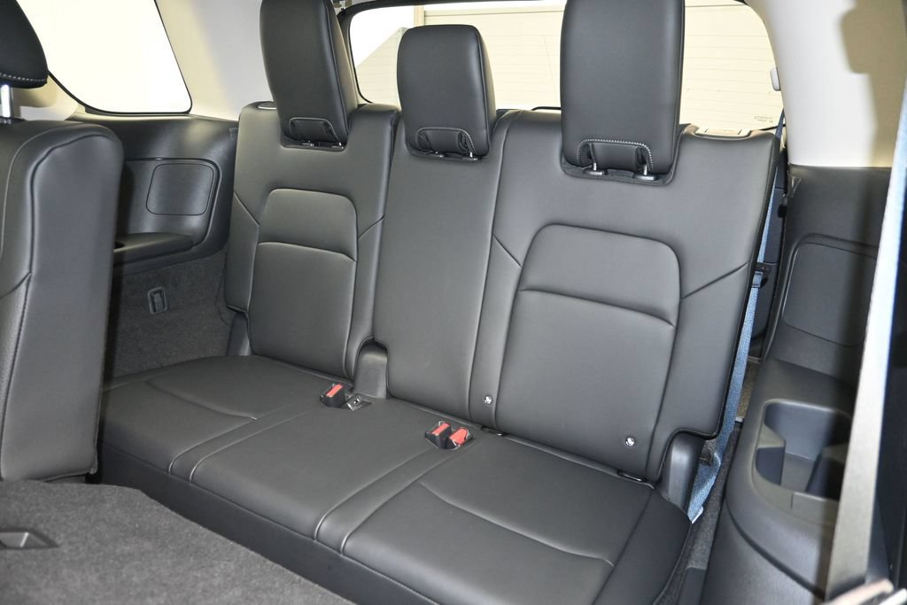 New 2026 Nissan Pathfinder SL w/ Cargo Package FWD image 23