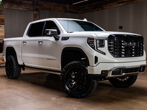 Used 2024 GMC Sierra 1500 Denali Ultimate AWD/4WD image 1
