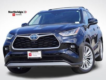 Used 2023 Toyota Highlander Platinum