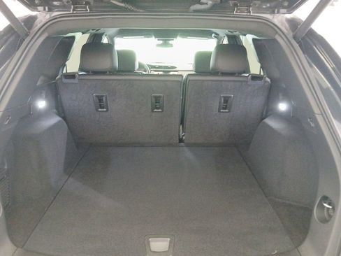 Used 2023 Cadillac XT5 Luxury AWD/4WD image 9
