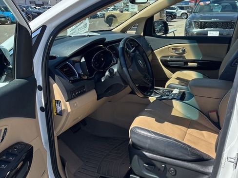 Used 2019 Kia Sedona SX FWD image 11