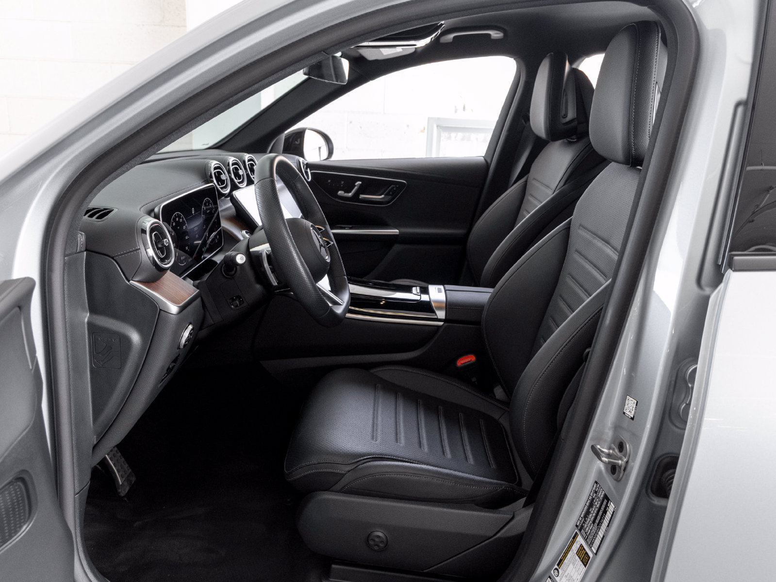 Certified 2026 Mercedes-Benz GLC 300 image 11