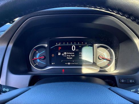 Used 2022 Honda Pilot Elite image 9