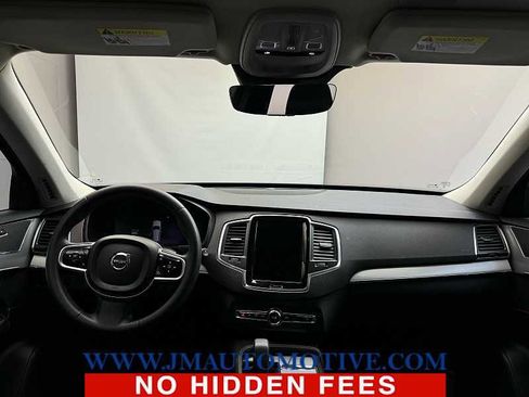 Used 2023 Volvo XC90 B5 Core w/ Protection Package Premier image 11