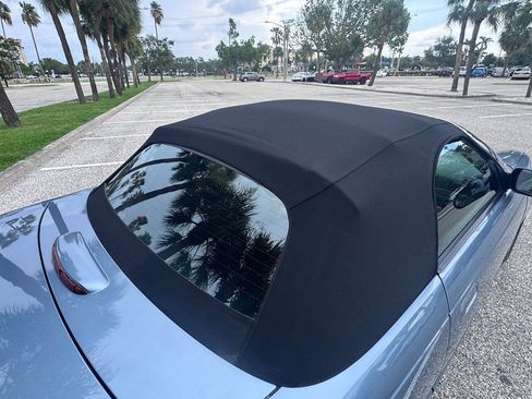 Used 2005 Ford Thunderbird 50th Anniversary RWD image 51