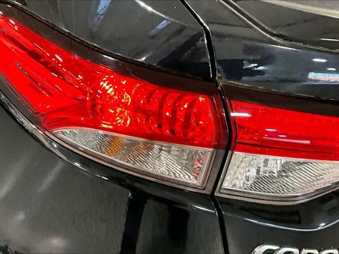 Used 2020 Toyota Corolla SE image 27