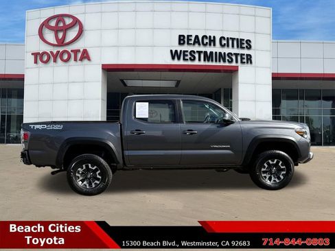 Used 2021 Toyota Tacoma TRD Off-Road w/ Technology Package AWD/4WD image 13