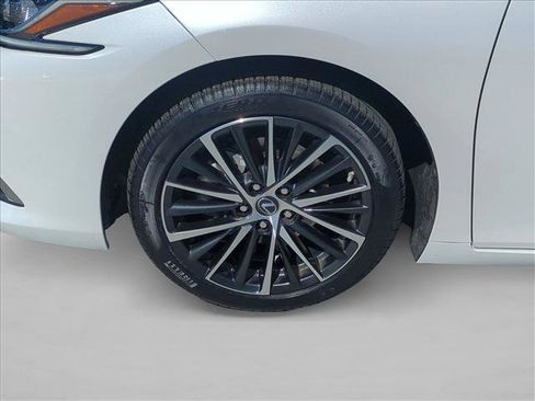 Used 2024 Lexus ES 350 w/ Premium Package FWD image 24