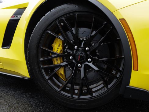 Used 2019 Chevrolet Corvette Z06 image 7