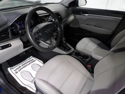 Used 2019 Hyundai Elantra SE FWD image 7