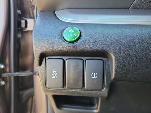 Used 2015 Honda CR-V LX image 19