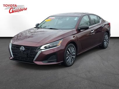 Used 2025 Nissan Altima 2.5 SV