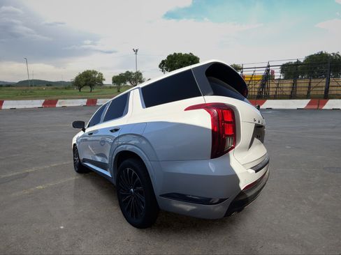 Used 2023 Hyundai Palisade Calligraphy w/ Cargo Package FWD image 4