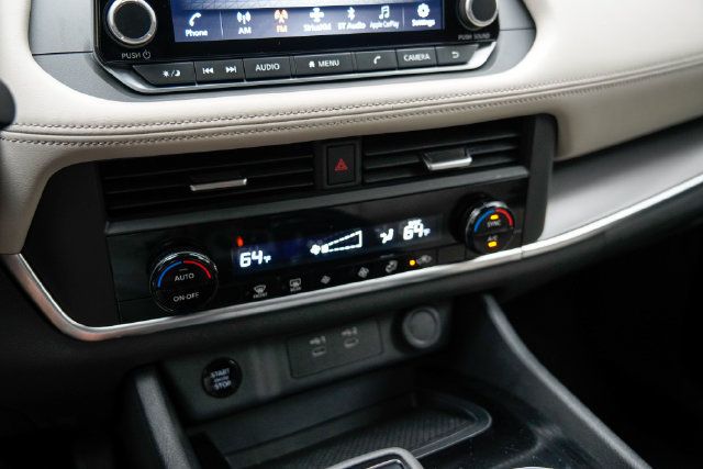 Used 2025 Nissan Rogue SV AWD/4WD image 21