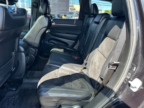 Used 2015 Jeep Grand Cherokee Altitude AWD/4WD image 8
