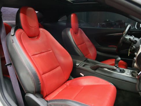 Used 2015 Chevrolet Camaro LT w/ Commemorative Special Edition image 27