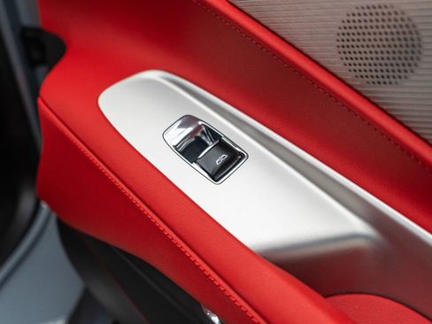 Used 2024 Chevrolet Corvette Z06 image 75