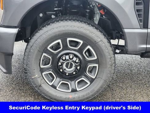 New 2026 Ford F250 4x4 Crew Cab Super Duty image 10