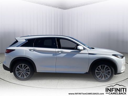 New 2025 INFINITI QX50 Luxe image 6