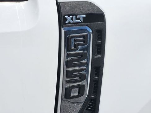 Used 2024 Ford F250 XLT w/ FX4 Off-Road Package image 9