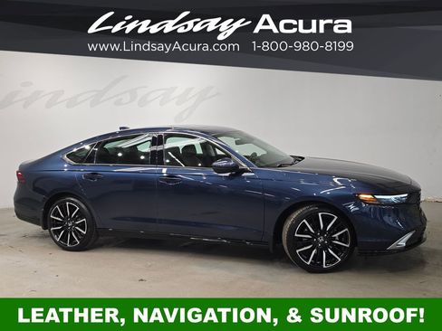 Used 2025 Honda Accord Touring image 3