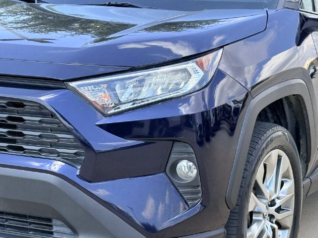 Used 2019 Toyota RAV4 XLE Premium FWD image 8