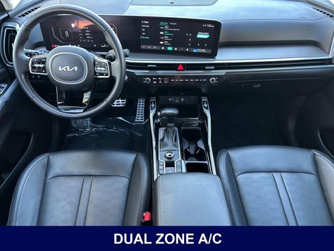 Used 2025 Kia Sorento SX FWD image 16