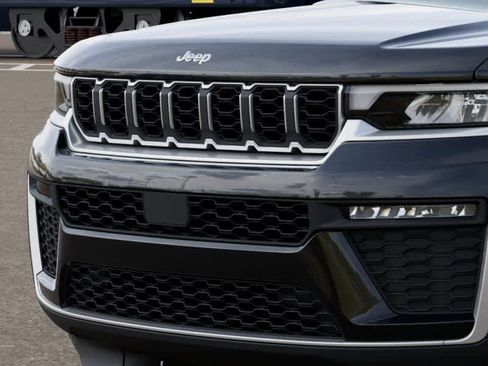 New 2026 Jeep Grand Cherokee Limited image 11