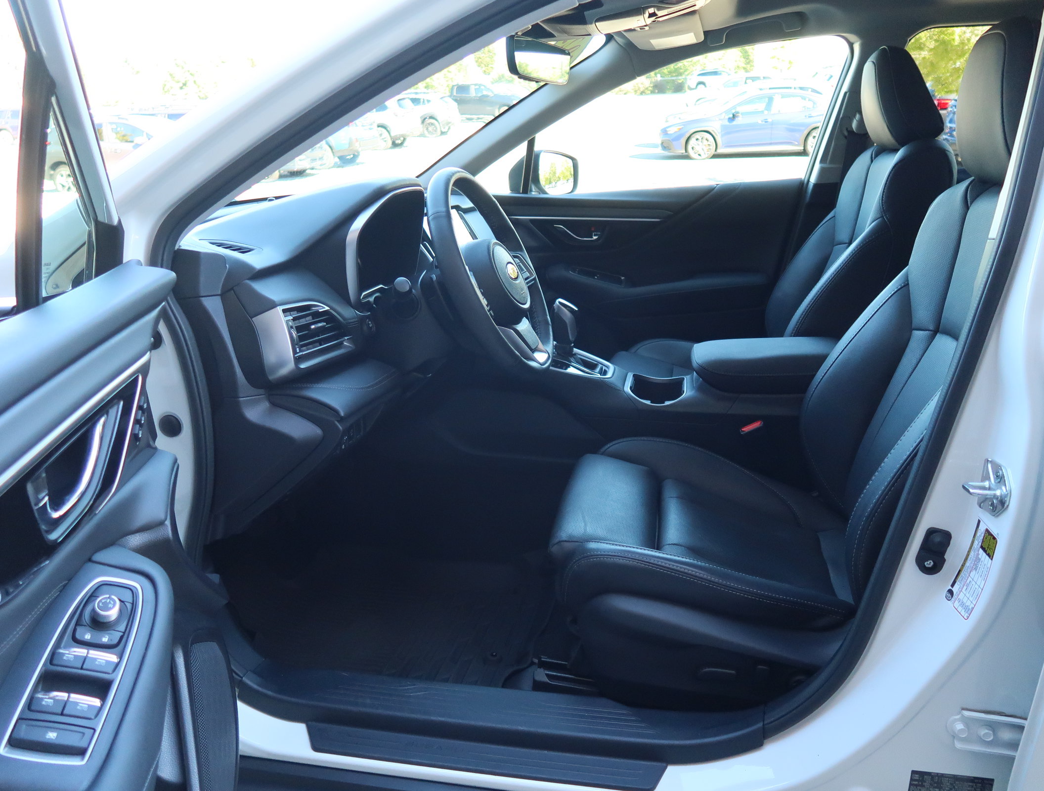 Used 2023 Subaru Outback Limited AWD/4WD image 11