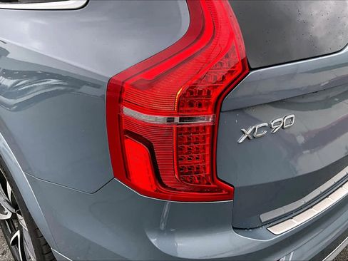 Used 2020 Volvo XC90 T6 Momentum w/ Protection Package Premier image 28