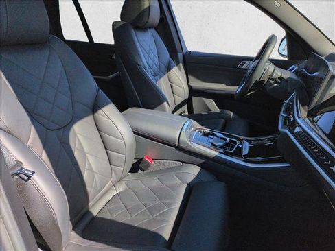 Certified 2024 BMW X5 xDrive40i w/ Parking Assistance Package image 20
