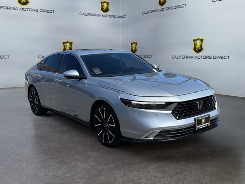 Used 2023 Honda Accord Touring image 7