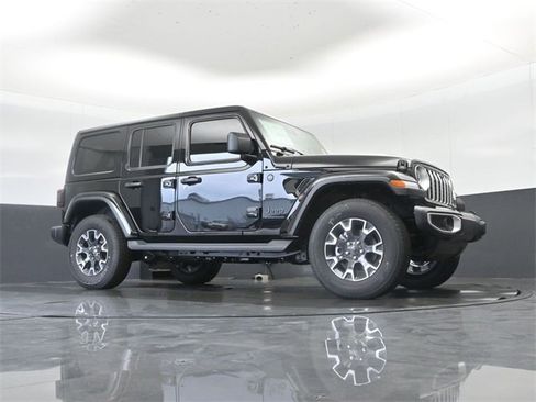 New 2025 Jeep Wrangler Sahara image 28