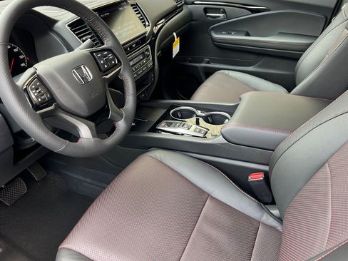 New 2026 Honda Ridgeline Black Edition image 9